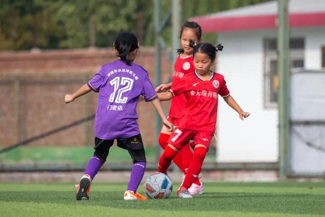 欧协联-吉乌帽子戏法霍尔破门 切尔西5-1胜