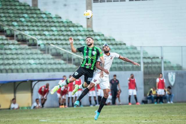 留住核心！陈盈骏3年顶薪合同续约广州队